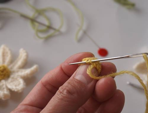 マーガレットのコサージュ かぎ針編み 無料編み図と作り方 料理と暮らし